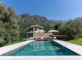 Family House Giardino Verde, hotel in Bar
