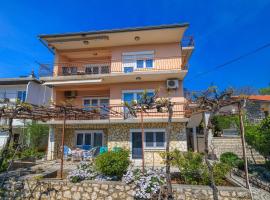 Apartments Melita, hotel in Dramalj