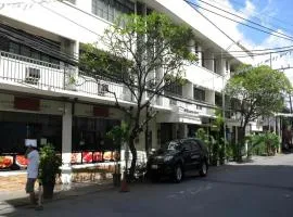 Adriatico Arms Hotel、マニラ、マラテのホテル