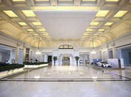 Grand New Century Hotel Yixing, hotel v destinaci Yixing