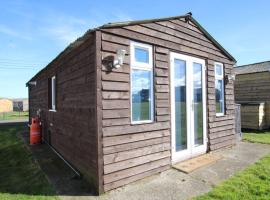 Coastal Escape at Sheppey Village, hotel v destinaci Leysdown-on-Sea
