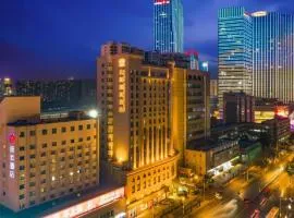 YUN-RAY Ambassador Hotel