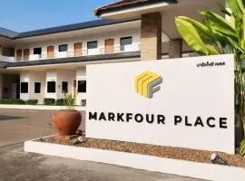 Mark Four Place Hotel