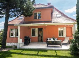 Komfortowa Willa Kraków z Tarasem i Grillem, hotel i Węgrzce
