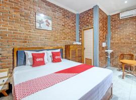 Viesnīca OYO 92606 Djoglo Boto Homestay Syariah pilsētā Timuran