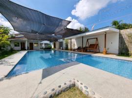 CMJ Private Resort, Hotel in Silang