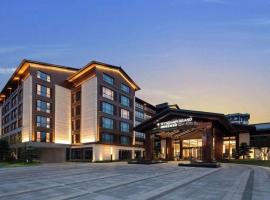Wyndham Grand Xinchang Downtown, hotel v destinaci Xinchang