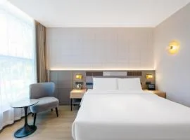 HomeInn Plus at China Intl Exhibition Center and Liufang Subway Stn