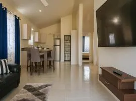 Entire Home in Discovery Bay, Jamaica - Nature Views & Relaxing Space
