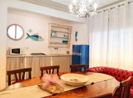Grande Appartamento in Villa con 2 camere, terrazze, giardino, barbecue e posto auto privato Tutti spazi uso esclusivo