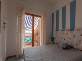 Marinà Apartments, готель у місті Марчеллі