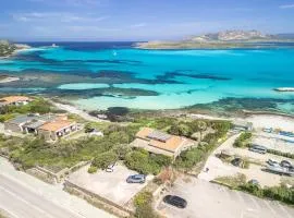 Villa Iole, con accesso alla spiaggia - Hosty Sardegna