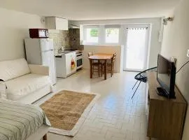 Studio a 2kms du port