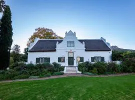 Navarre Residence