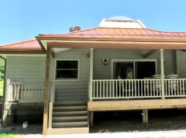 Cozy Bed and Breakfast Accommodation with a Shared Kitchen near Ohiopyle State Park, hotel v destinaci Confluence