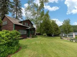Tranquil Cabin on a Lake with Private Porch near Lebanon, New Hampshire