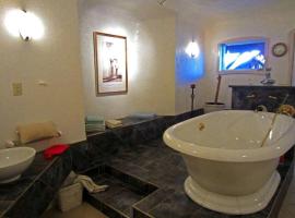 Pet-Friendly Vacation Rental on a Working Farm near Hudson, New York, hotel v destinaci Hudson