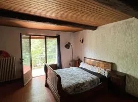 Belle chambre en bois chez Antoine