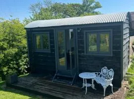 Rhodes To Serenity - Mermaid Shepherds Hut