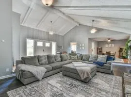 Spacious Home with 3 King Beds, Arcades and 86 inch TV