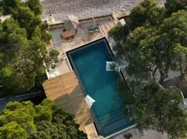 SeiSensi Luxury Beach Villa