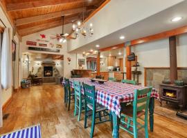 WSH1030 - Camp Westwater home, hotel in Tahoma