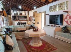 Casa rural Cerro Campón, hotel in Carmona