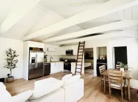 Luxury BoilingSprings Getaway