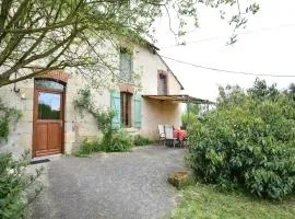 Farmhouse in Giroux near Forest & Lake