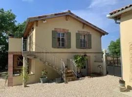 Gite de campagne - Vue jardin- Piscine