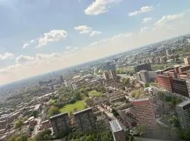 3 Bedroom Penthouse In The City Centre Deansgate New Build High Floor