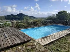 casa con vista e piscina nelle colline della Versilia