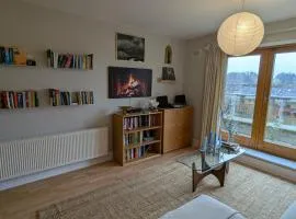Homely & Spacious 2BD Close to Phoenix Park & City