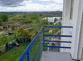 Le lac, la neige,la vue, hotel in La Tour-dʼAuvergne