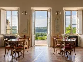 B&B in an 1800s Frescoed Villa with Panoramic Solarium and Historic Park - Villa Mastrangelo