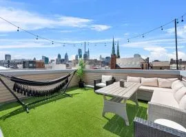Brand New Dbl Unit Roofdeck Outdoor Patio
