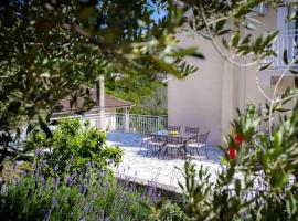 Apartment Skalin - Modern Comfort with a Local Touch, hotel v destinaci Rogotin