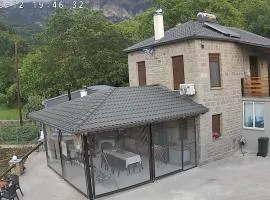 Stonehouse Karidis