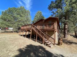 Midtown River Cabin, hotel a Ruidoso