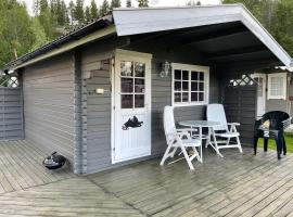 Enkel hytte i vakre Reisadalen, отель в городе Sappen