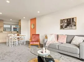 Well-styled Vibrant 2 Bed Home
