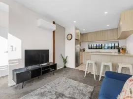 Lovely Tauranga 2 Bed Home