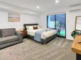 CBD Gem - Studio on Allen Street