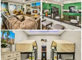 Joshua Tree Getaway with Pool, Spa, BBQ and Sleeps 12
