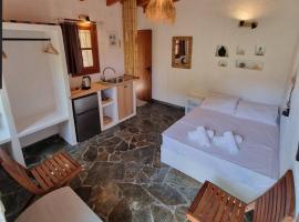 Fay's Guesthouse Aegina, guest house in Aegina Town