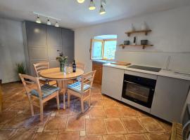 Beli Casa, acomoda&ccedil;&atilde;o com cozinha em Beli