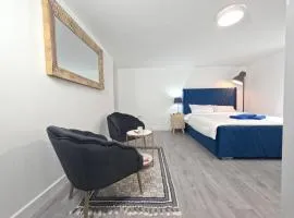 A- Superior Double Room City Centre Sheffield