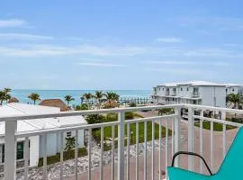 Seashell Sanctuary 1B 2Ba Pool Clubhouse Elevator