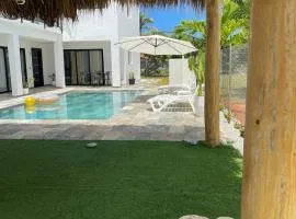 Casa Entre Playas con piscina en Las Galeras