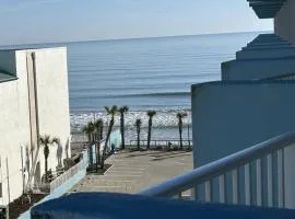 Beach Condo with Pool & Tiki Bar!